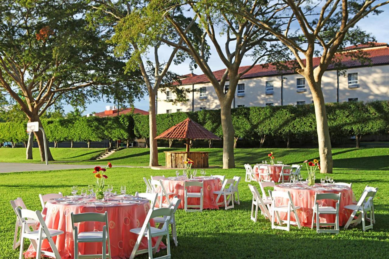 Quality Hotel Real Aeropuerto San Salvador San Luis Екстер'єр фото