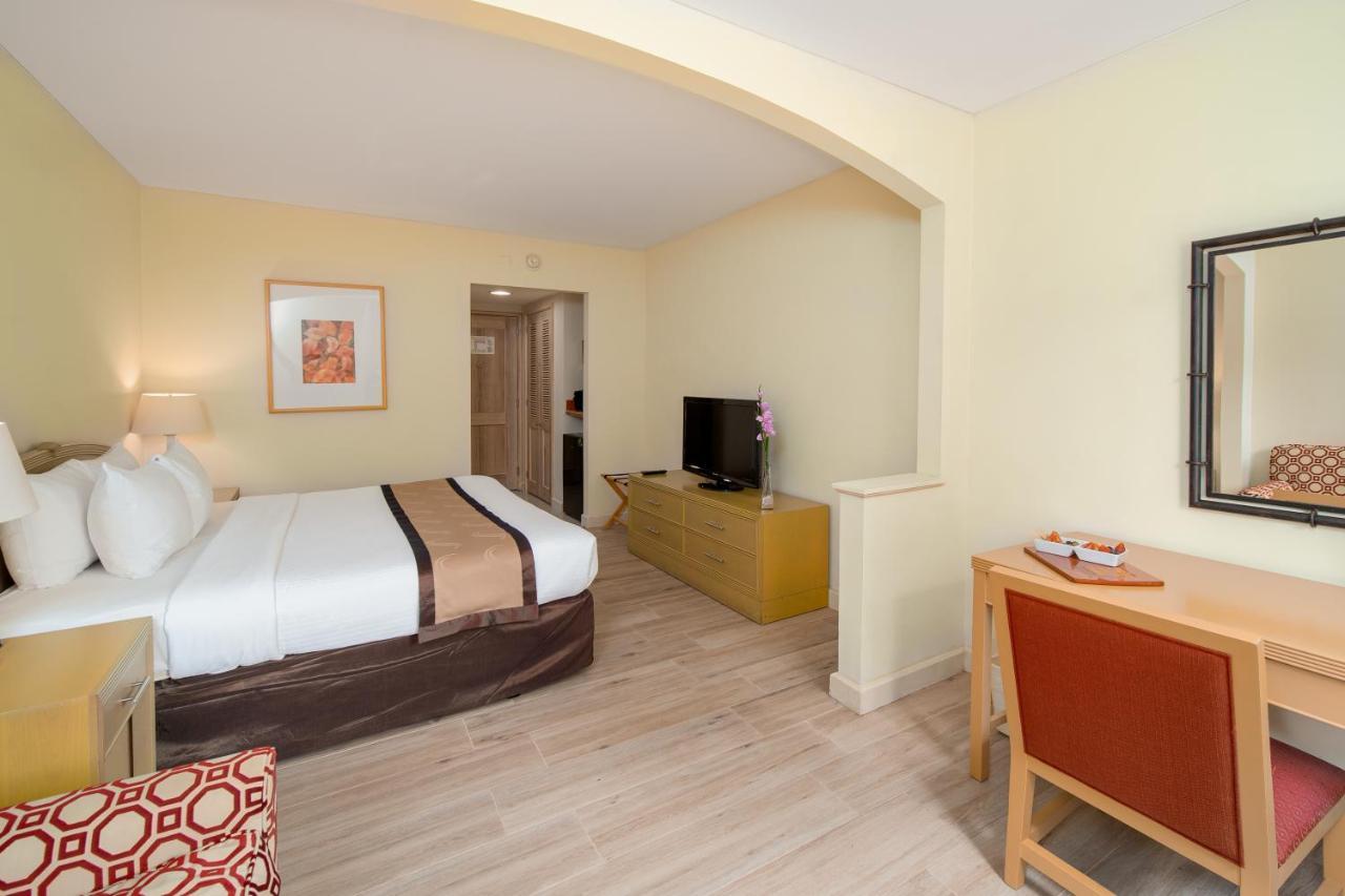 Quality Hotel Real Aeropuerto San Salvador San Luis Екстер'єр фото