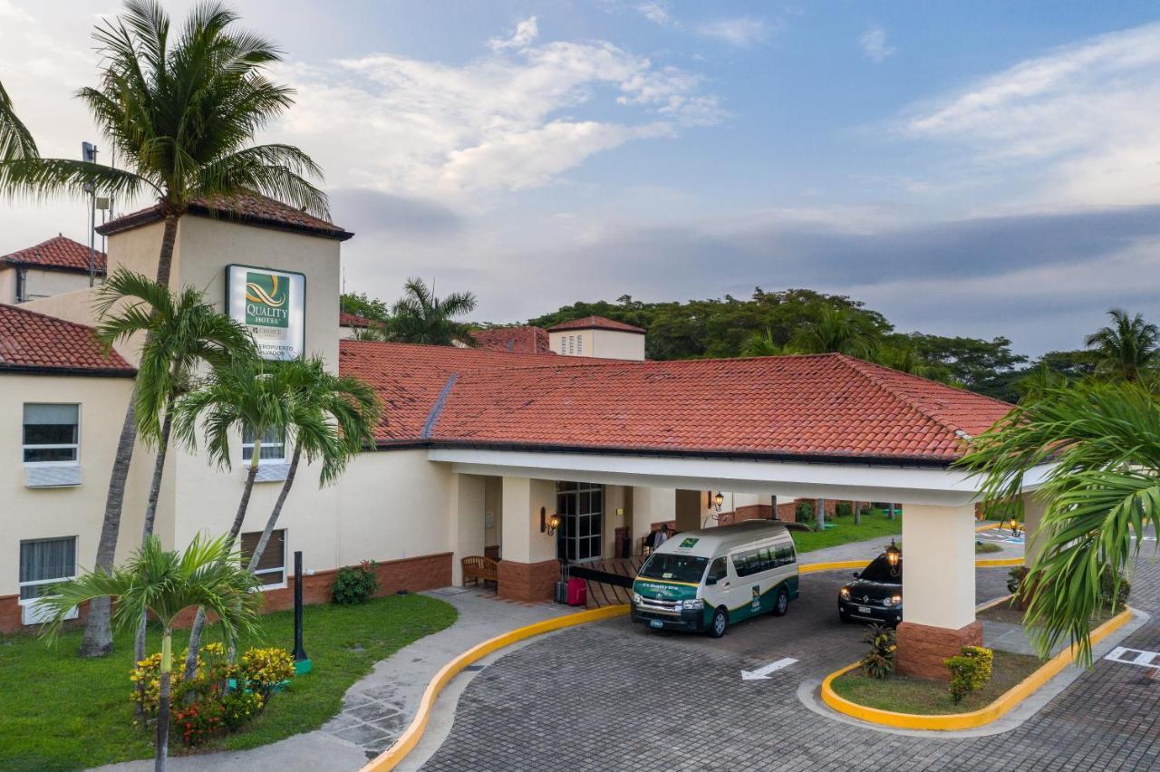 Quality Hotel Real Aeropuerto San Salvador San Luis Екстер'єр фото