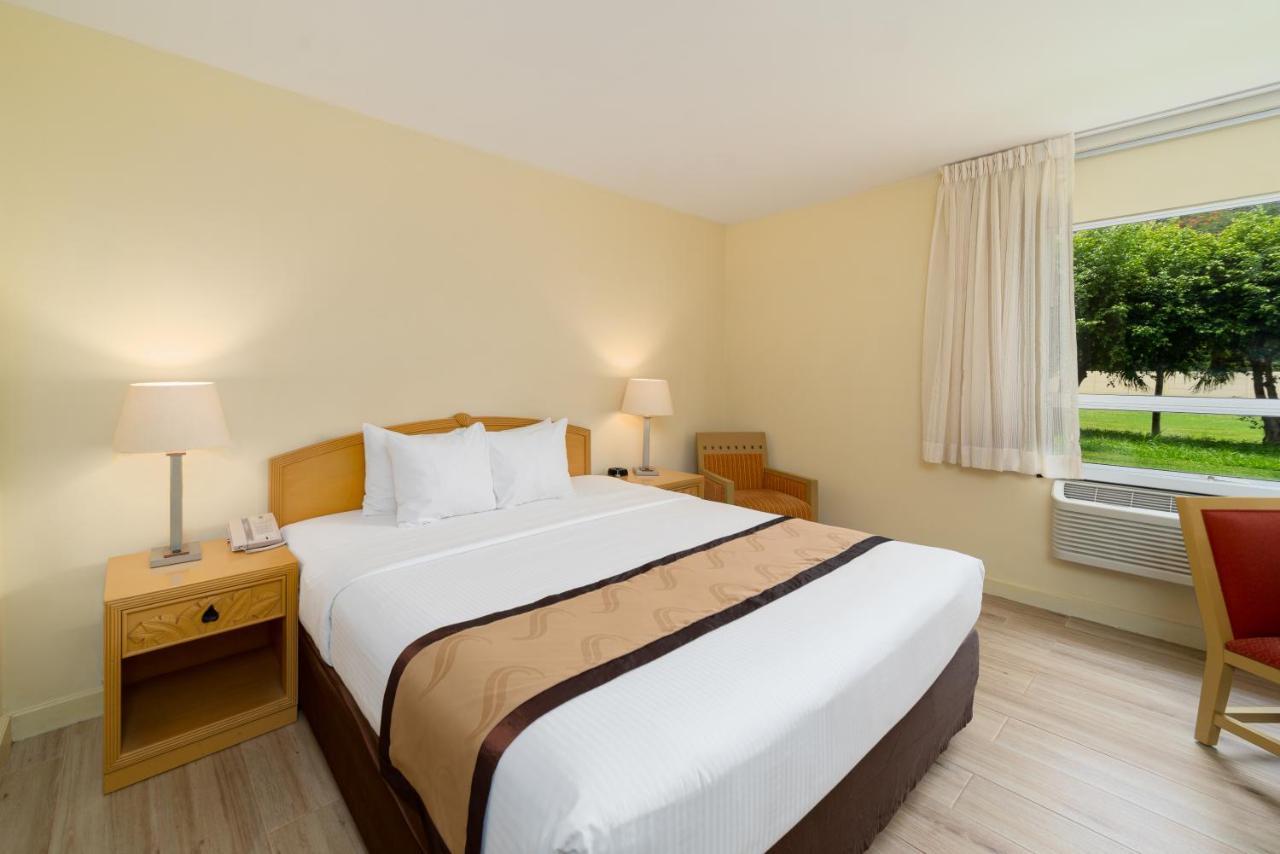 Quality Hotel Real Aeropuerto San Salvador San Luis Екстер'єр фото